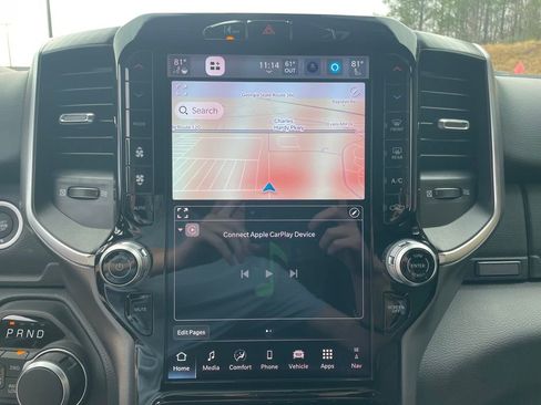 New 2026 RAM 1500 4x4 Crew Cab image 15