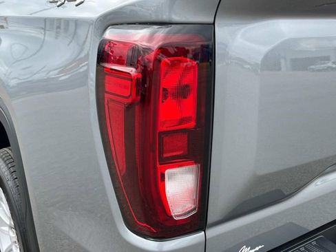 New 2025 GMC Sierra 1500 SLE image 13