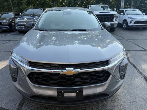 Used 2026 Chevrolet Trax LS w/ Driver Confidence Package FWD image 6