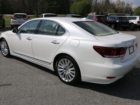 Used 2014 Lexus LS 460 w/ Comfort Package image 3