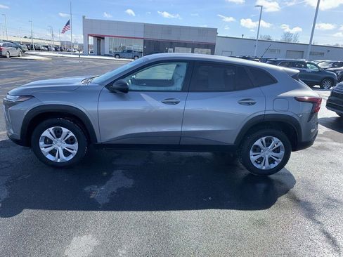 Used 2024 Chevrolet Trax LS image 5