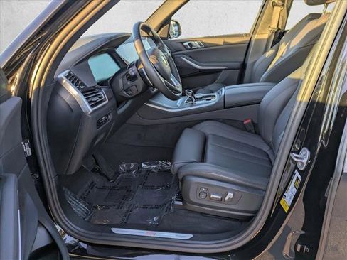 Used 2022 BMW X5 sDrive40i w/ Parking Assistance Package image 17