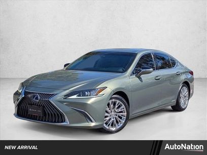 Used 2020 Lexus ES 300h w/ Premium Package