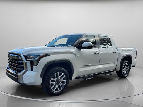 Used 2024 Toyota Tundra Limited image 2