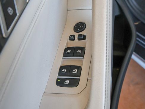 Used 2022 BMW X6 xDrive40i w/ Executive Package AWD/4WD image 28