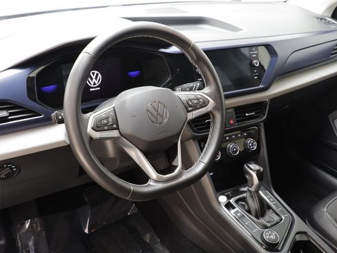 Certified 2023 Volkswagen Taos SE w/ Black Wheel Package image 7