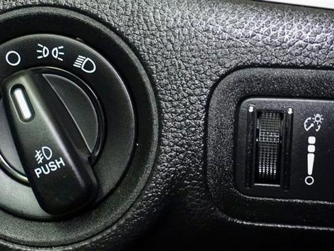 Used 2018 Dodge Journey Crossroad image 32