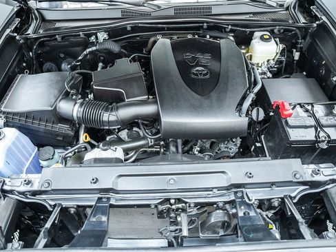 Used 2023 Toyota Tacoma TRD Off-Road w/ Technology Package image 23