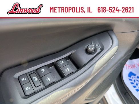 Used 2023 Jeep Grand Cherokee Laredo w/ Luxury Tech Group I AWD/4WD image 14