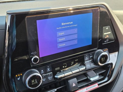 Used 2024 Toyota Highlander XLE image 20