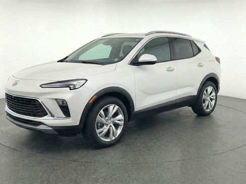 Used 2025 Buick Encore GX Preferred image 3