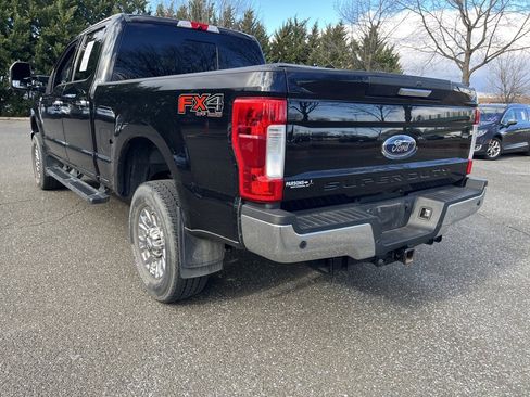 Used 2019 Ford F250 XLT w/ XLT Premium Package image 5