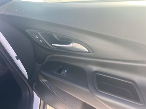 Used 2024 Chevrolet Equinox LT image 22