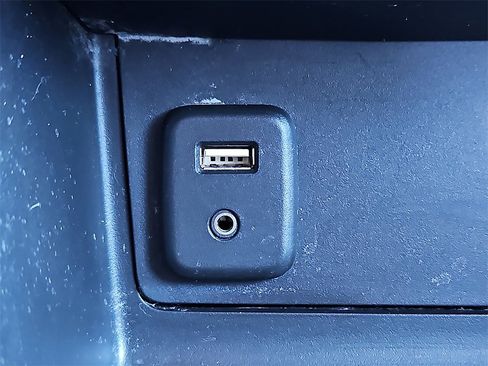 Used 2018 Chevrolet Colorado W/T w/ Custom Special Edition image 26