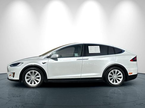 Used 2020 Tesla Model X Long Range AWD/4WD image 7