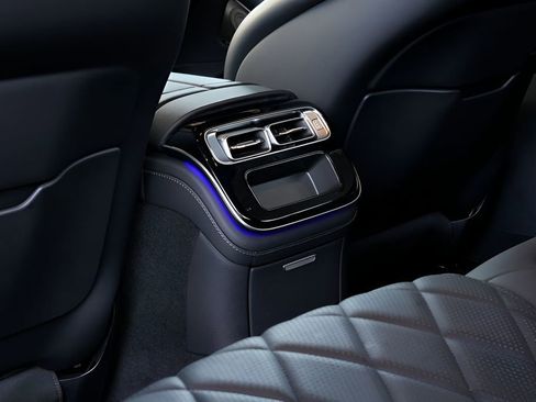 Used 2023 Mercedes-Benz S 580 4MATIC Sedan image 54