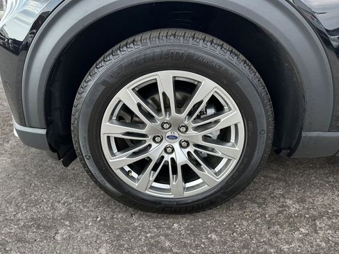 Used 2025 Ford Explorer Platinum image 8