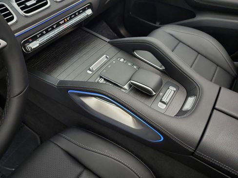 Used 2026 Mercedes-Benz GLS 450 4MATIC image 12