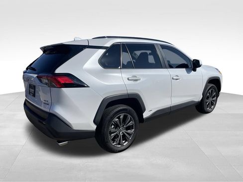 Used 2023 Toyota RAV4 XLE Premium AWD/4WD image 4