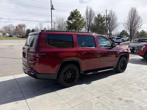 Used 2024 Jeep Wagoneer Series II image 32