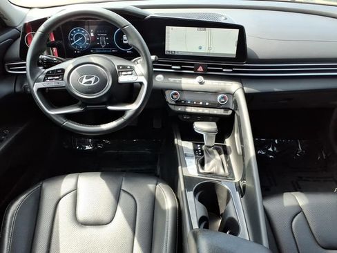 Used 2024 Hyundai Elantra Limited FWD image 14