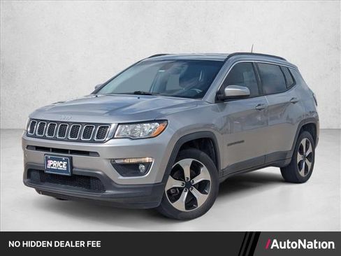 Used 2017 Jeep Compass Latitude w/ Popular Equipment Group AWD/4WD image 1