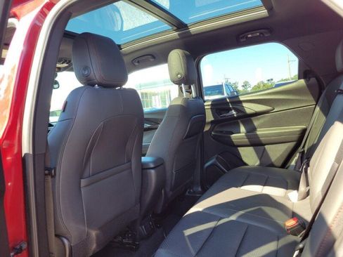 Used 2023 Chevrolet TrailBlazer RS w/ Sun and Liftgate Package FWD image 24