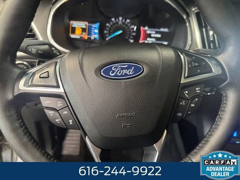 Used 2020 Ford Edge Titanium w/ Equipment Group 301A AWD/4WD image 18