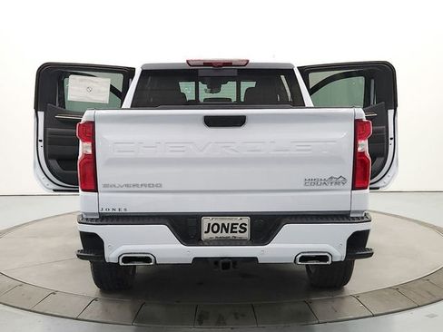New 2026 Chevrolet Silverado 1500 High Country AWD/4WD image 14