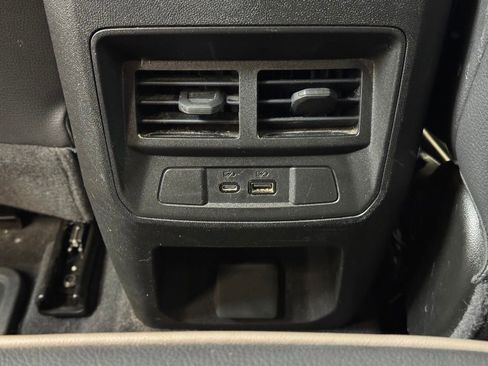 Used 2024 GMC Canyon Denali AWD/4WD image 19