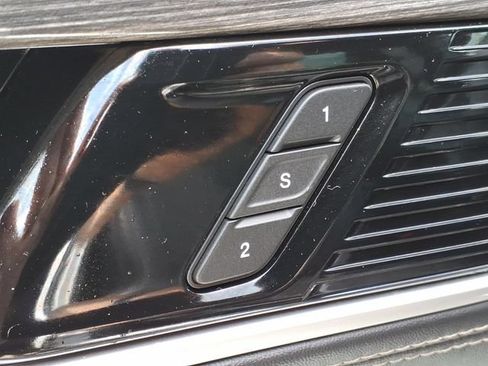 Used 2022 Jeep Wagoneer Series III AWD/4WD image 13
