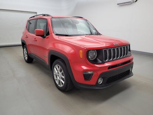 Used 2021 Jeep Renegade Latitude w/ Luxury Group I image 13