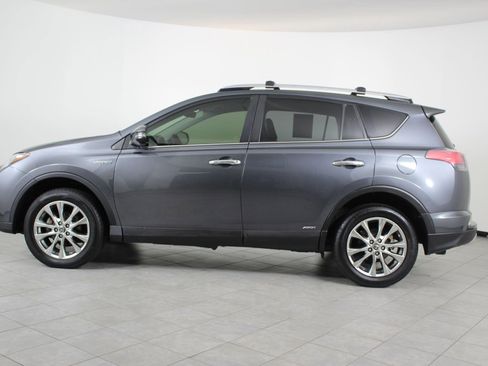 Used 2016 Toyota RAV4 Limited image 2