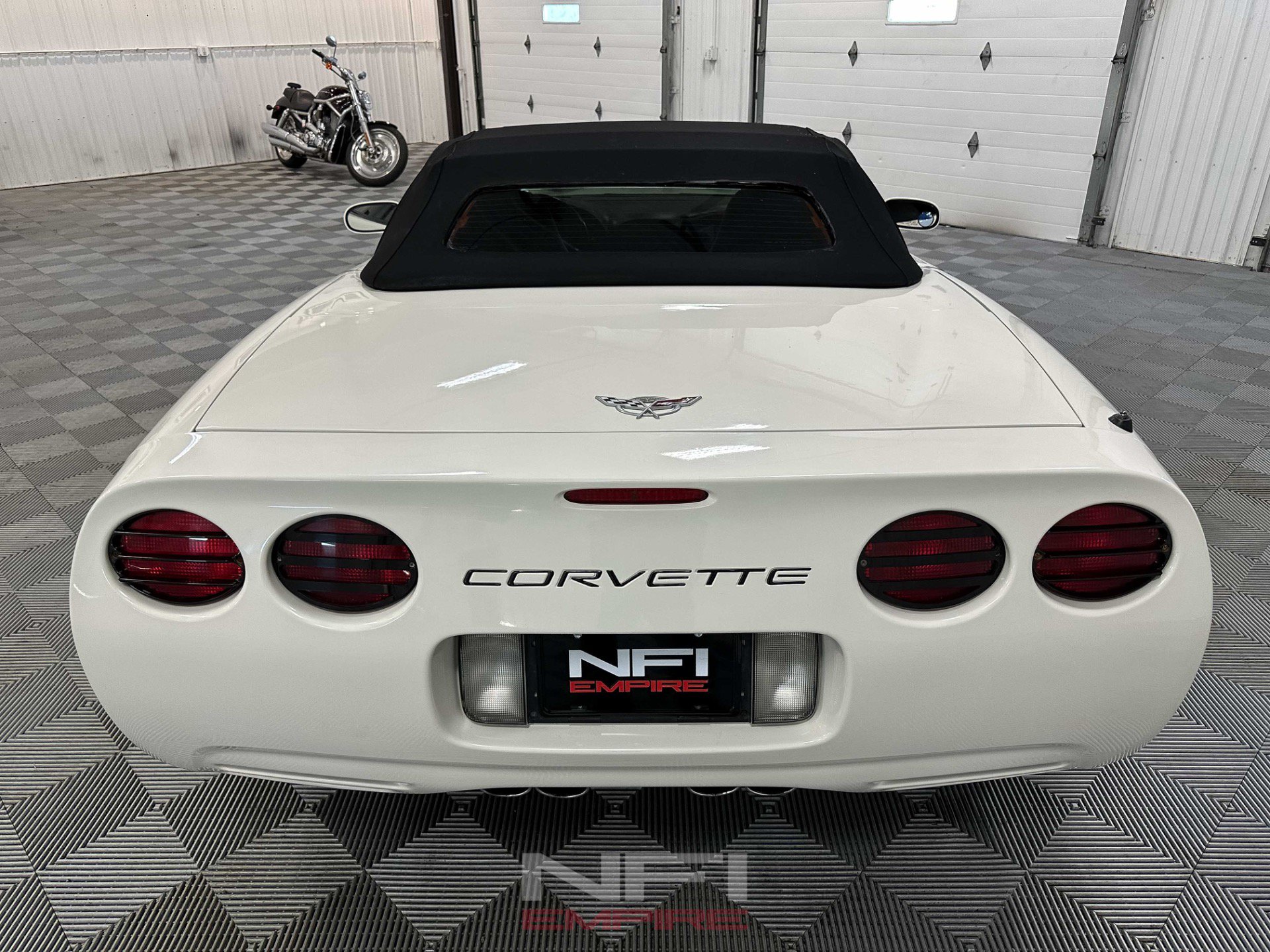 Used 2003 Chevrolet Corvette Convertible w/ Preferred Equipment Group1 RWD image 17