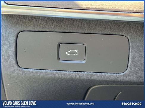 Used 2025 Volvo XC90 B6 Plus image 21