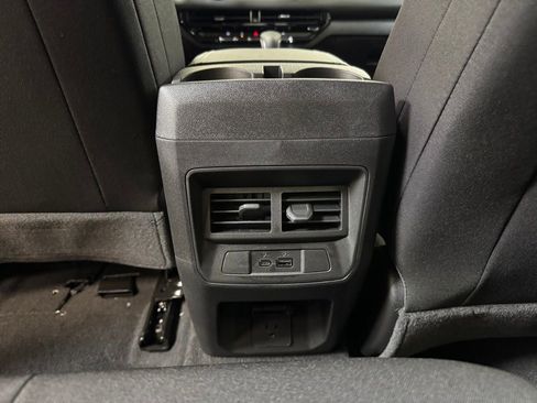 New 2026 GMC Canyon Elevation w/ Convenience Package image 18