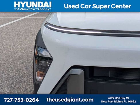 Certified 2024 Hyundai Kona SEL FWD image 9