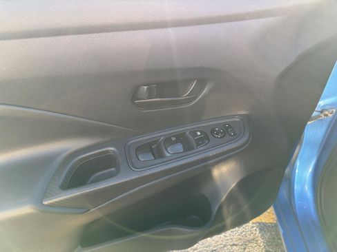 Used 2020 Nissan Versa S image 15