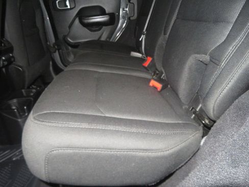 Used 2019 Jeep Wrangler Unlimited Sport AWD/4WD image 23