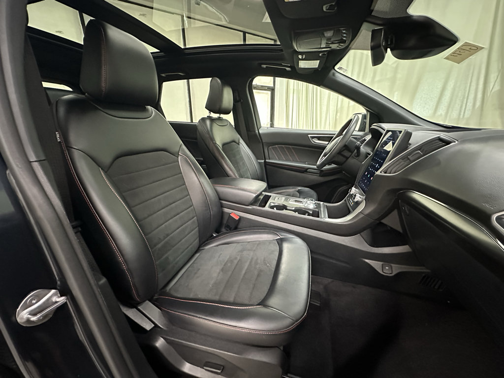 Used 2024 Ford Edge ST-Line AWD/4WD image 16