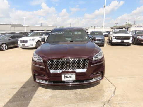 Certified 2023 Lincoln Aviator Black Label AWD/4WD image 4