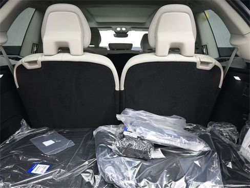 New 2026 Volvo XC90 T8 Ultra image 31