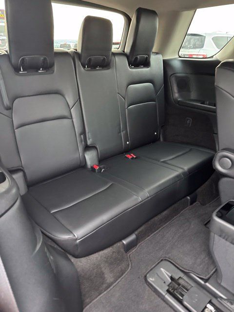 Certified 2023 Nissan Pathfinder Platinum AWD/4WD image 24