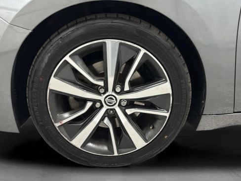 Used 2019 Nissan Maxima 3.5 SV w/ Floor Mat Group FWD image 27