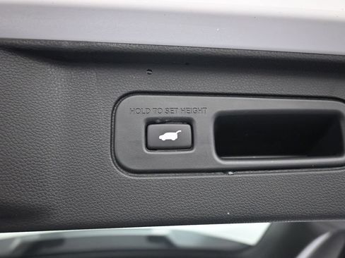 Used 2023 Honda Pilot EX-L image 24