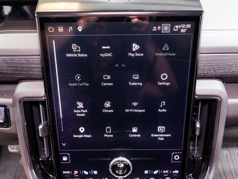 Used 2025 GMC Yukon AT4 Ultimate w/ LPO, Floor Liner Package AWD/4WD image 21