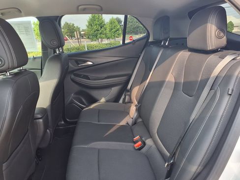Used 2025 Buick Encore GX Preferred FWD image 19