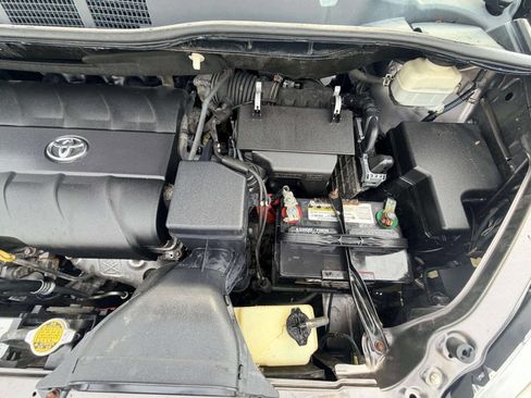 Used 2013 Toyota Sienna LE image 13