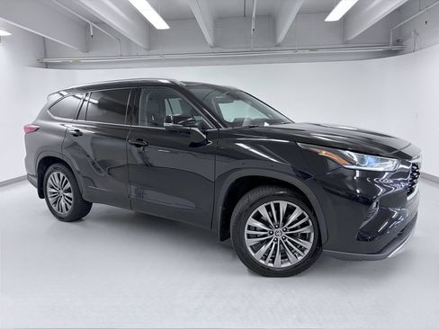 Used 2020 Toyota Highlander Platinum AWD/4WD image 8