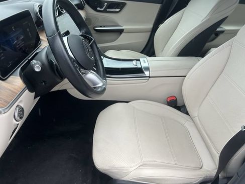 Used 2025 Mercedes-Benz C 300 Sedan image 20
